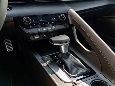 New 2025 Hyundai Elantra Sport FWD image 16