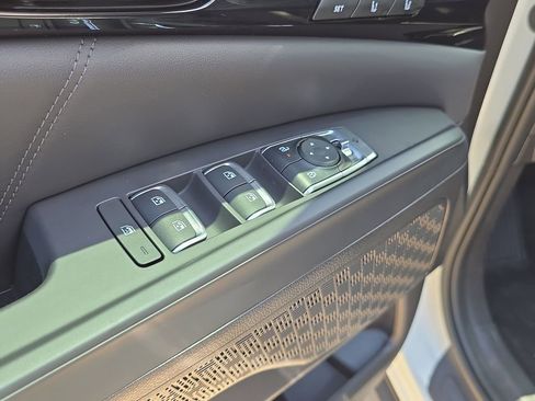 New 2026 Kia Carnival SX Prestige FWD image 21