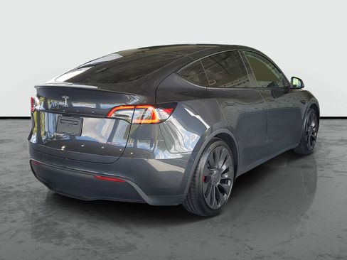 Used 2024 Tesla Model Y Performance AWD/4WD image 2