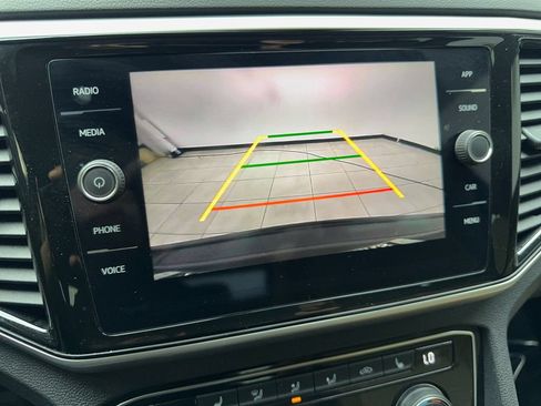 Used 2023 Volkswagen Atlas Cross Sport SE w/ Panoramic Sunroof Package FWD image 63