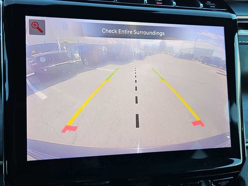 Used 2022 Jeep Grand Cherokee Overland w/ MOPAR Finishing Package image 31