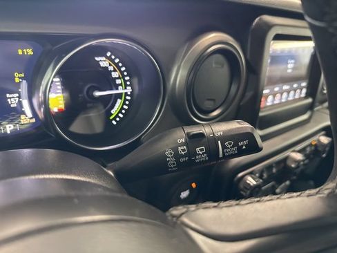 Used 2023 Jeep Wrangler Unlimited w/ Cold Weather Group AWD/4WD image 36