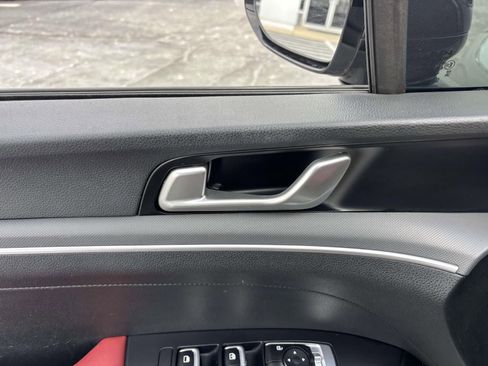 Used 2023 Kia K5 GT-Line image 14