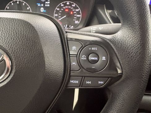 Used 2023 Toyota Corolla LE image 29