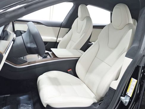 Used 2022 Tesla Model S image 28