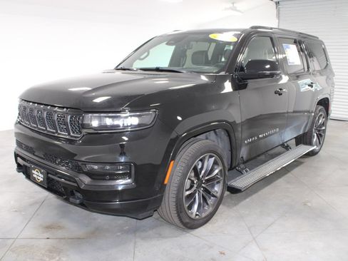 Used 2025 Jeep Grand Wagoneer Series II Obsidian w/ Quick Order Packagew 28T AWD/4WD image 4