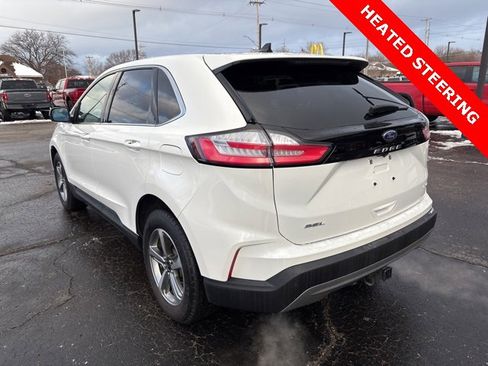 Used 2024 Ford Edge SEL w/ Convenience Package image 3