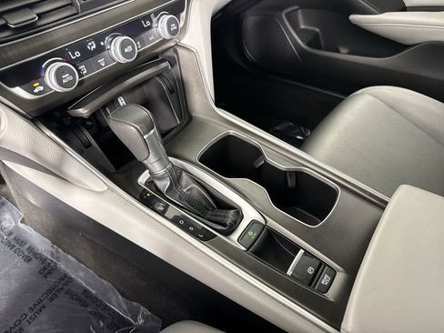 Used 2018 Honda Accord LX image 19