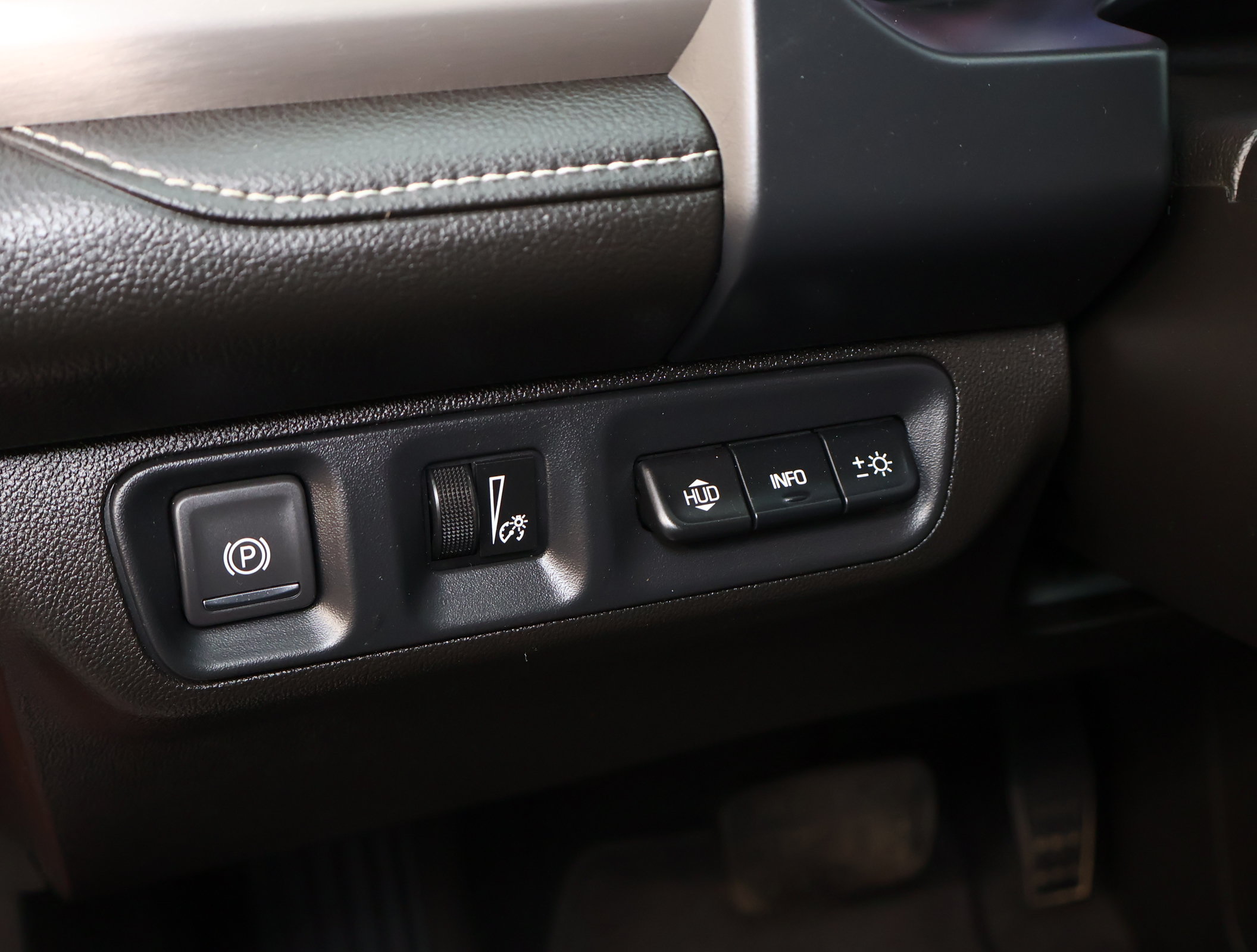 Used 2023 GMC Acadia Denali FWD image 15