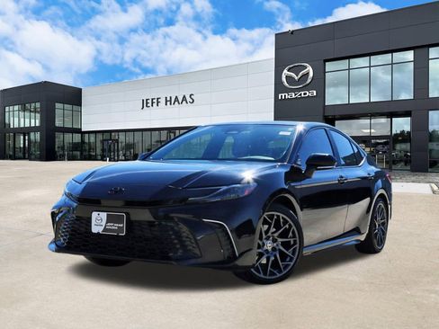 Used 2025 Toyota Camry XSE w/ Premium Package image 1