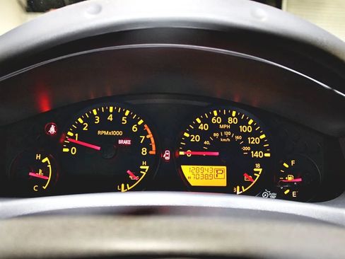 Used 2015 Nissan Frontier SV w/ SV Value Truck Package image 12