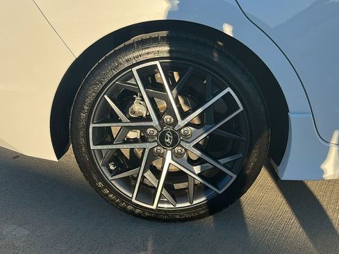 Used 2019 Hyundai Elantra Sport w/ Cargo Package image 18