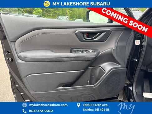 Used 2025 Subaru Forester Premium AWD/4WD image 8