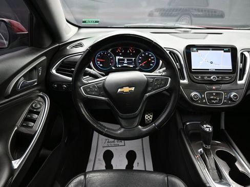 Used 2016 Chevrolet Malibu LT w/ Leather Package FWD image 12