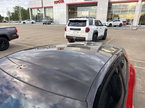 Used 2019 Hyundai Veloster Turbo Ultimate FWD image 3