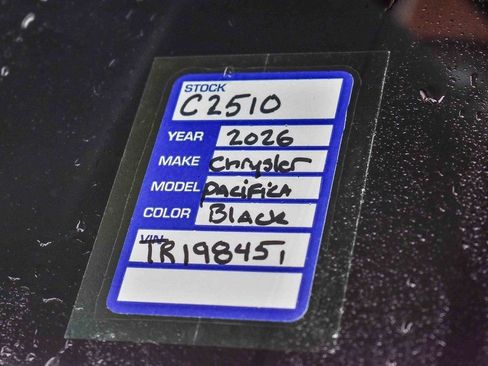 New 2026 Chrysler Pacifica Pinnacle w/ Trailer Tow Group image 28