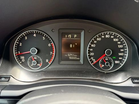 Used 2010 Volkswagen Jetta Wolfsburg Edition FWD image 15