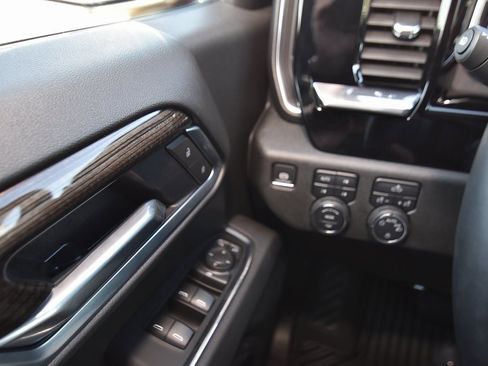 New 2025 Chevrolet Silverado 1500 LT w/ Z71 Off-Road Package image 13