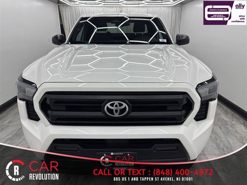 Used 2024 Toyota Tacoma SR RWD image 2