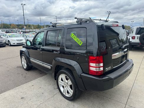 Used 2012 Jeep Liberty Limited Jet image 7