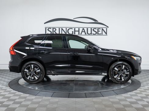 New 2026 Volvo XC60 B5 Core w/ Climate Package image 4