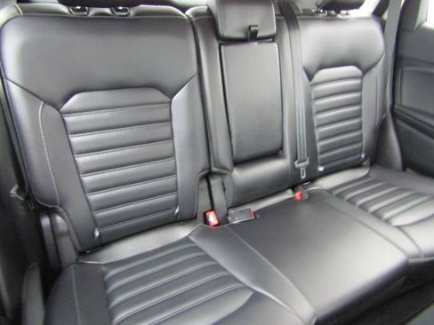 Used 2024 Ford Edge SEL w/ Convenience Package AWD/4WD image 10