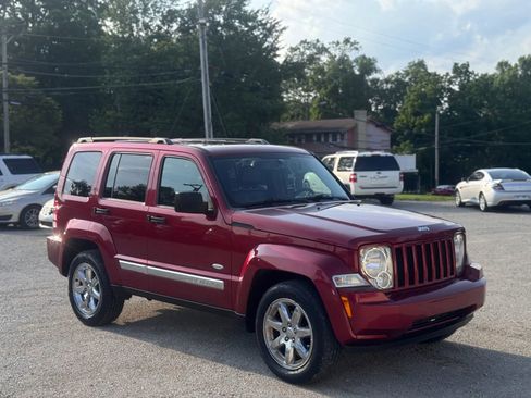 Used 2012 Jeep Liberty Sport AWD/4WD image 5