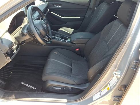Used 2025 Honda Accord Sport image 11