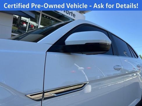 Certified 2024 Volkswagen Atlas Cross Sport SE AWD/4WD image 5