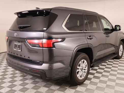 Used 2025 Toyota Sequoia SR5 AWD/4WD image 23