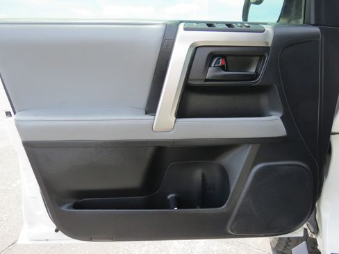 Used 2011 Toyota 4Runner SR5 RWD image 24