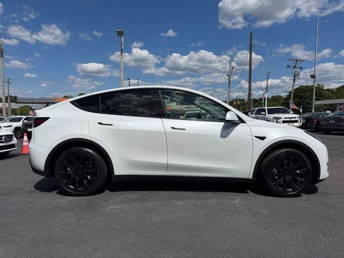 Used 2023 Tesla Model Y Long Range AWD/4WD image 4