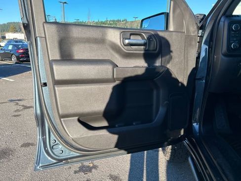 Used 2021 Chevrolet Silverado 1500 Custom Trail Boss image 17