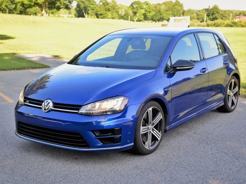 Used 2015 Volkswagen Golf R 4-Door AWD/4WD image 28