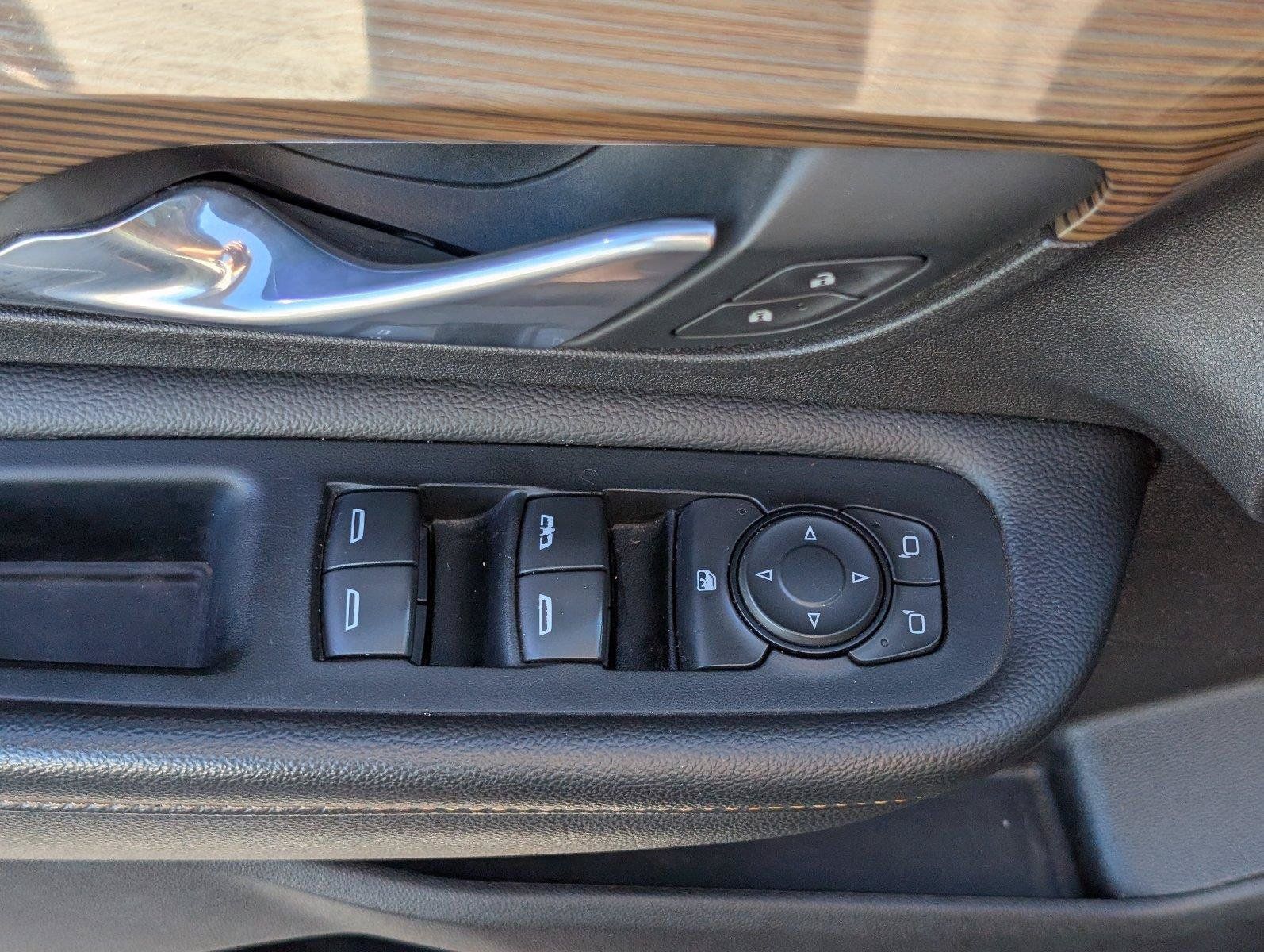 Used 2018 GMC Terrain SLE FWD image 20
