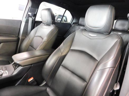 Used 2019 Cadillac XT4 Sport w/ Enhanced Visibility Package AWD/4WD image 12