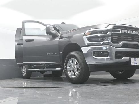 Used 2025 RAM 2500 Big Horn AWD/4WD image 27