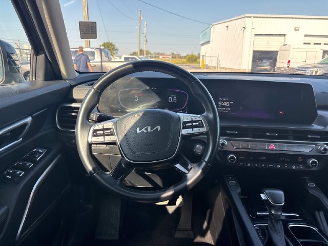 Used 2025 Kia Telluride S AWD/4WD image 12