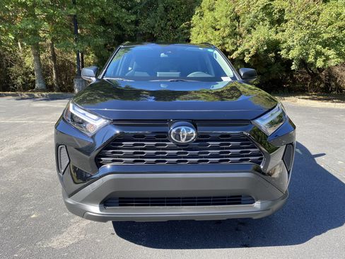 Used 2025 Toyota RAV4 LE image 3