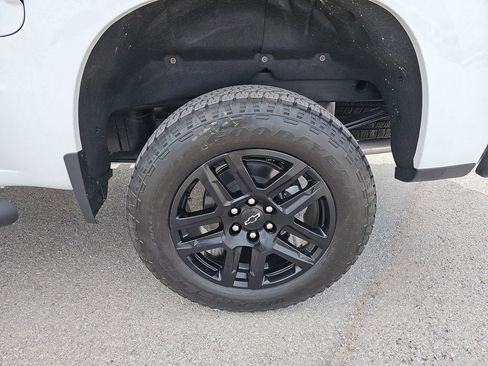 New 2026 Chevrolet Silverado 1500 Custom Trail Boss w/ LPO, Dark Essentials Package AWD/4WD image 35