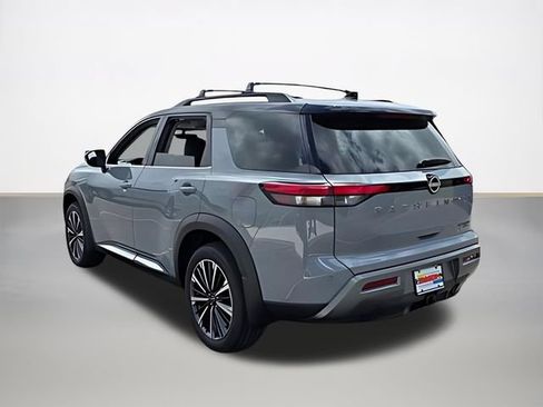 New 2026 Nissan Pathfinder Platinum w/ Lighting Package AWD/4WD image 4