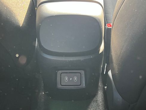 Used 2026 Hyundai Elantra Sport image 18