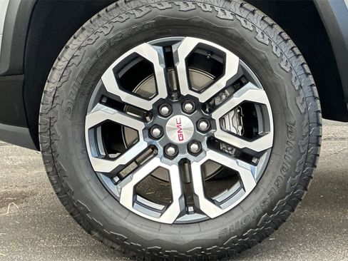 Used 2024 GMC Canyon AT4 w/ AT4 Premium Package image 28