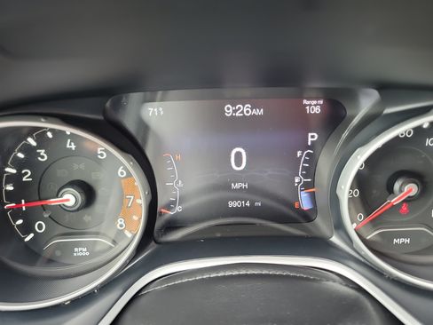 Used 2018 Jeep Compass Limited w/ Navigation Group AWD/4WD image 24