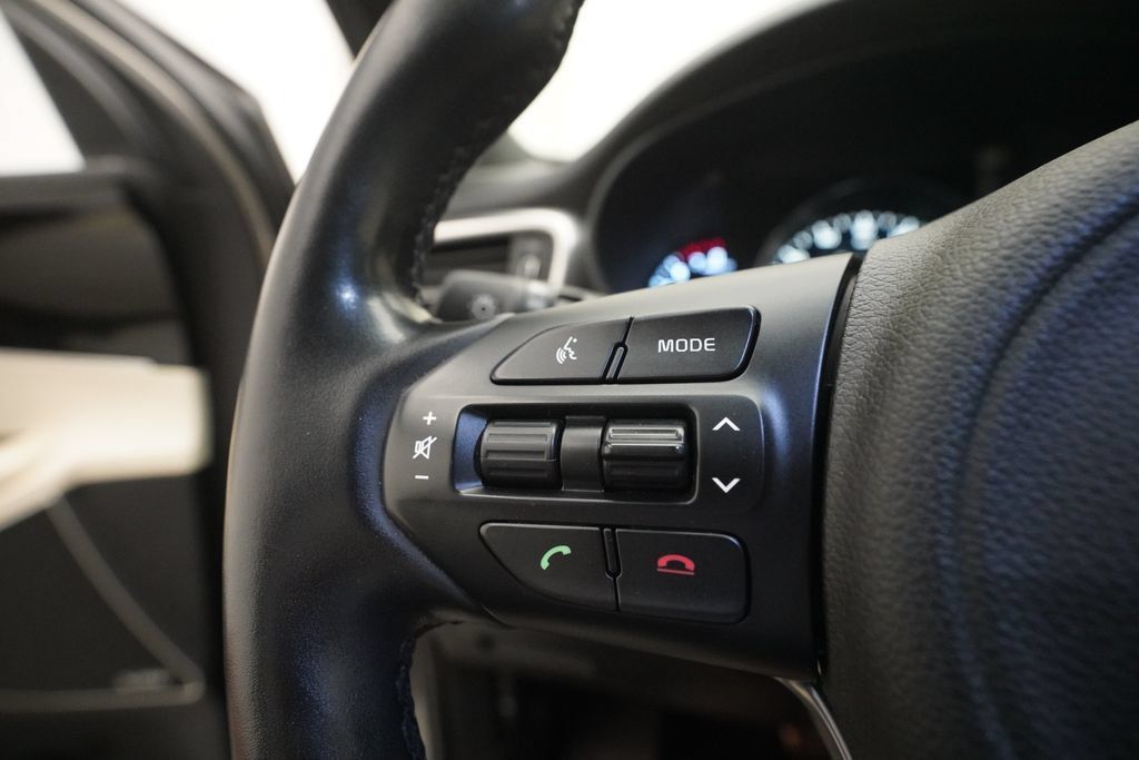 Used 2016 Kia Sorento SX w/ SXL Technology Package AWD/4WD image 18