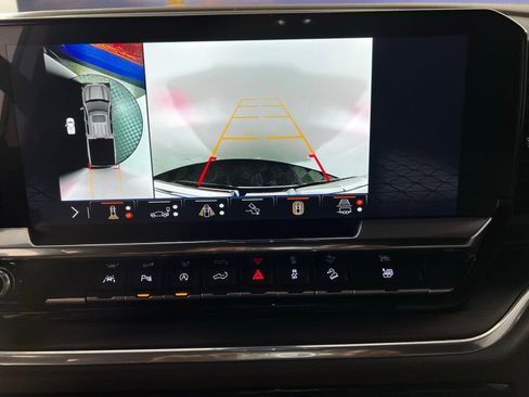 Used 2025 GMC Sierra 1500 SLT w/ SLT Premium Plus Package image 18