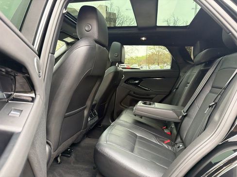 Used 2024 Land Rover Range Rover Evoque Dynamic SE image 19