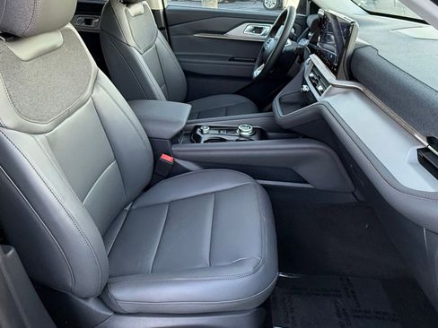 New 2026 Ford Explorer Active w/ Active Comfort Package image 22