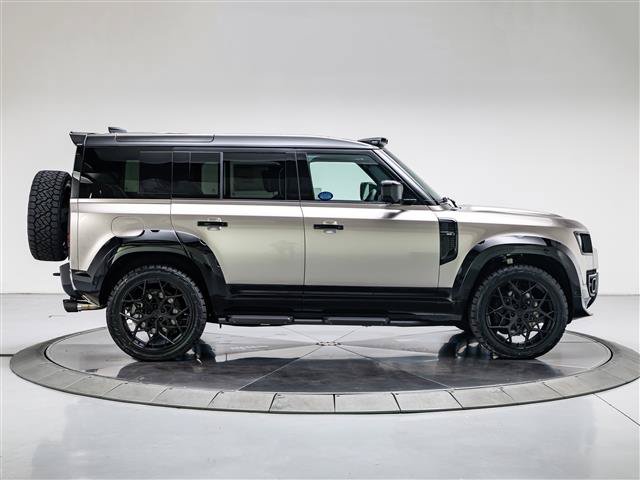 New 2026 Land Rover Defender 110 X-Dynamic SE AWD/4WD image 6