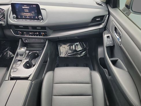 Certified 2024 Nissan Rogue SV w/ SV Premium Package image 13